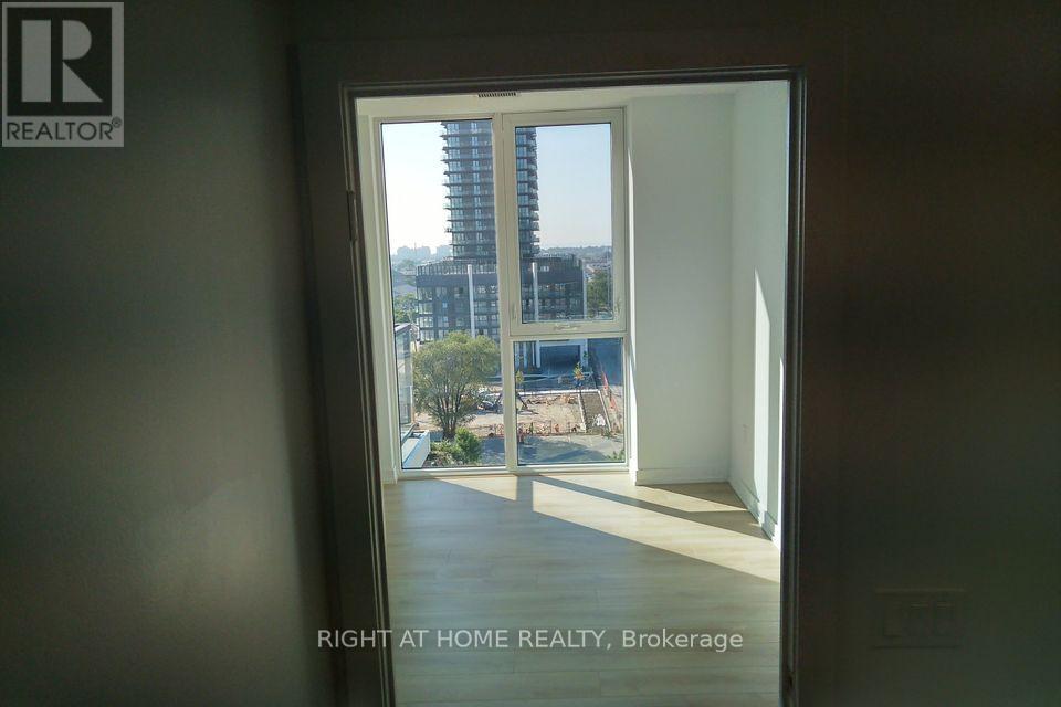 810 - 1195 The Queensway, Toronto, Ontario  M8Z 1R6 - Photo 5 - W12445581