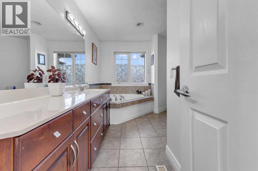 173 Panamount Green Nw, Calgary, Alberta  T3K 5R6 - Photo 32 - A2256720
