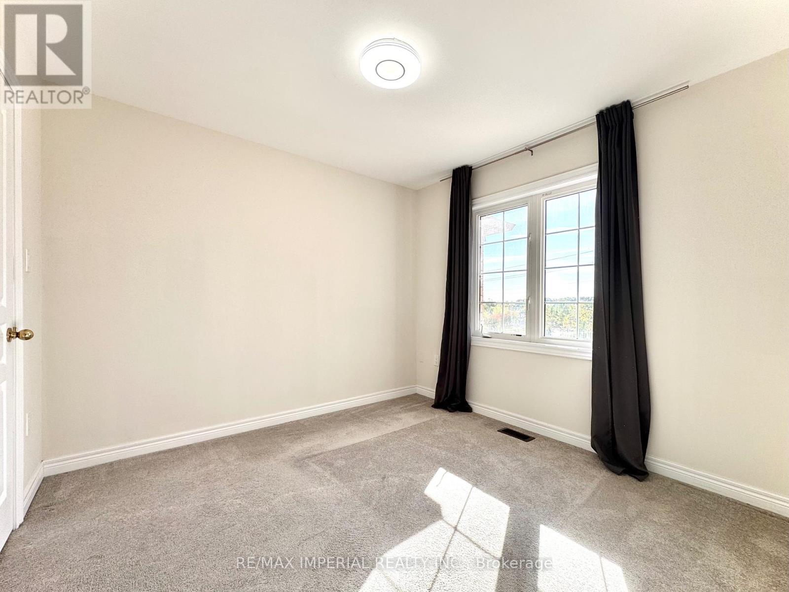 3 Port Arthur Crescent, Richmond Hill, Ontario  L4E 1B5 - Photo 12 - N12445597