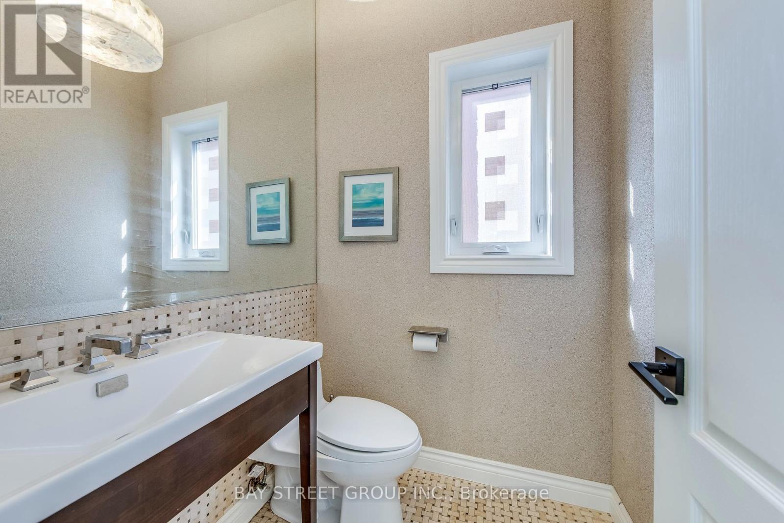 128 Beverley Glen Boulevard, Vaughan, Ontario  L4J 7V2 - Photo 18 - N12445598