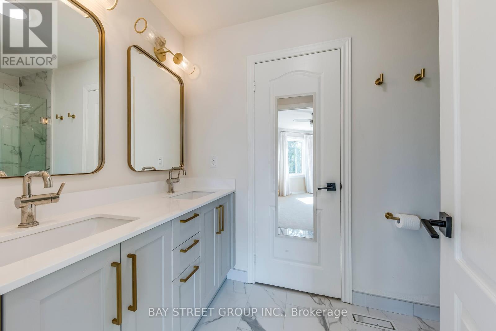 128 Beverley Glen Boulevard, Vaughan, Ontario  L4J 7V2 - Photo 27 - N12445598