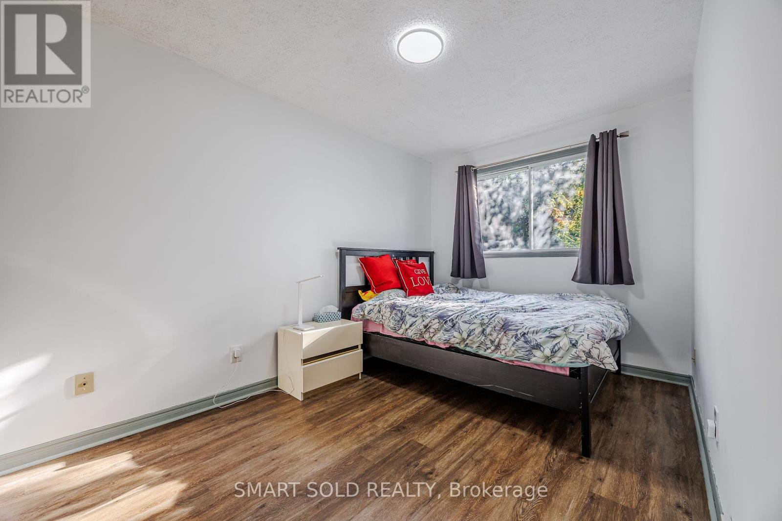 44 Hemlock Street, St. Catharines, Ontario  L2T 4B7 - Photo 10 - X12445592