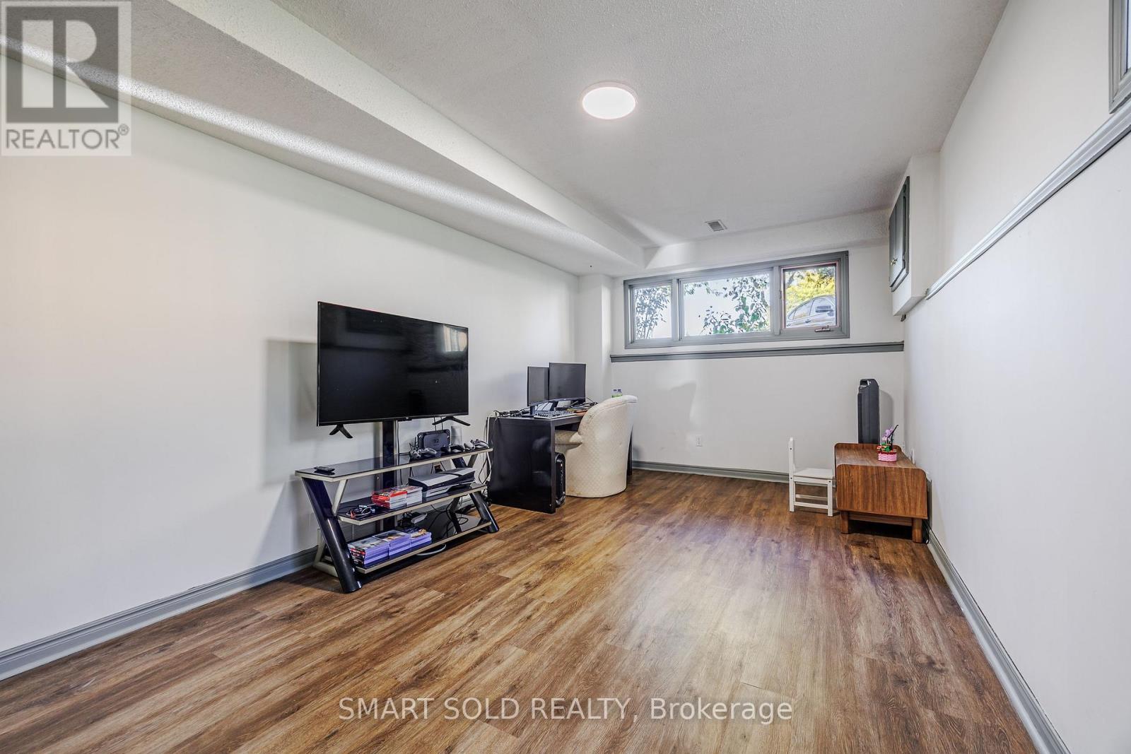 44 Hemlock Street, St. Catharines, Ontario  L2T 4B7 - Photo 17 - X12445592