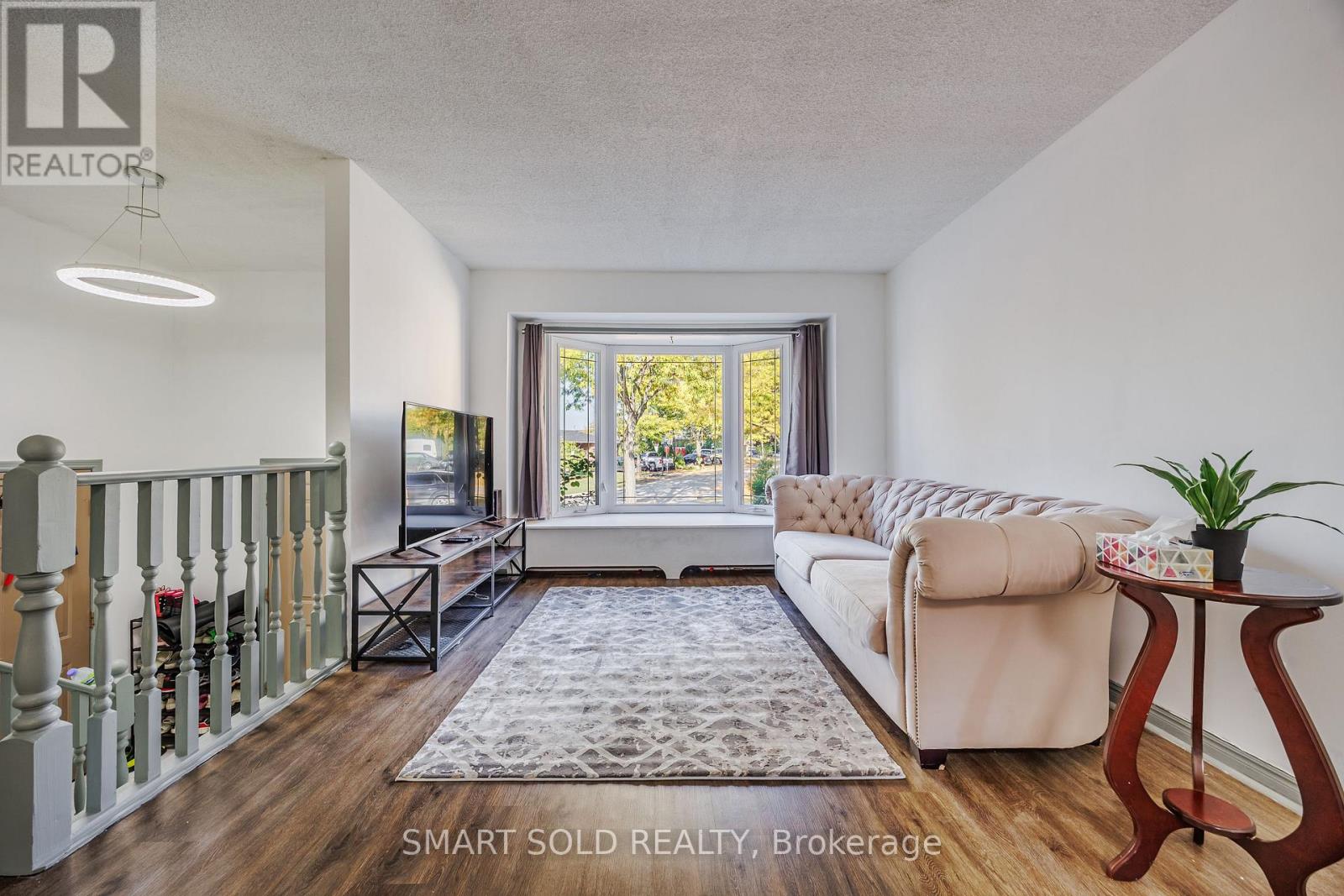 44 Hemlock Street, St. Catharines, Ontario  L2T 4B7 - Photo 3 - X12445592
