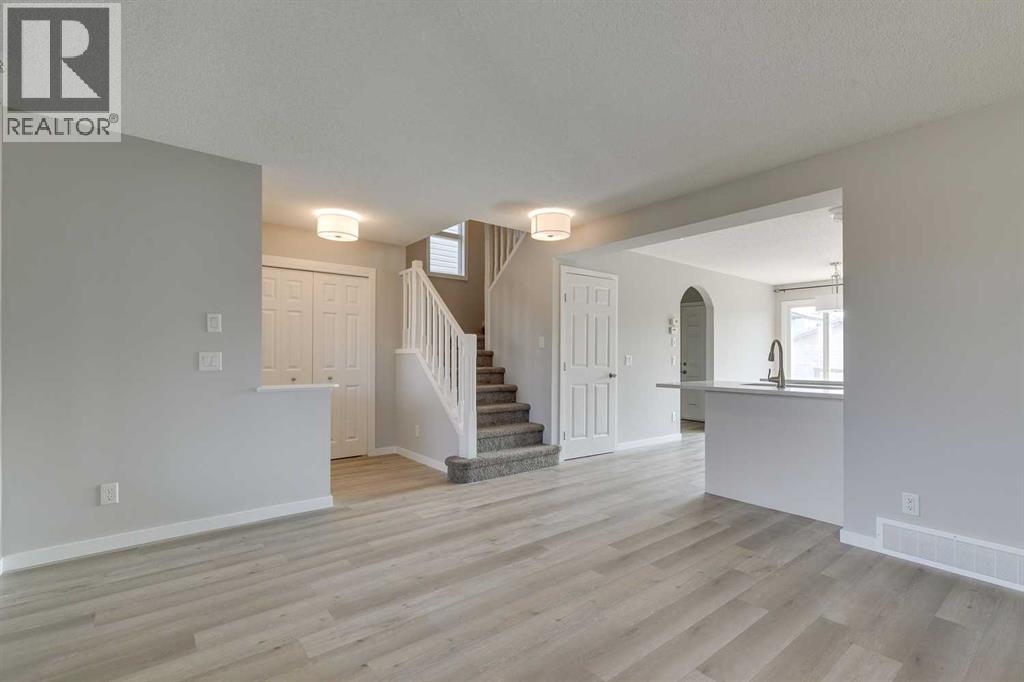 1931 Reunion Boulevard Nw, Airdrie, Alberta  T4B 0J5 - Photo 5 - A2260432