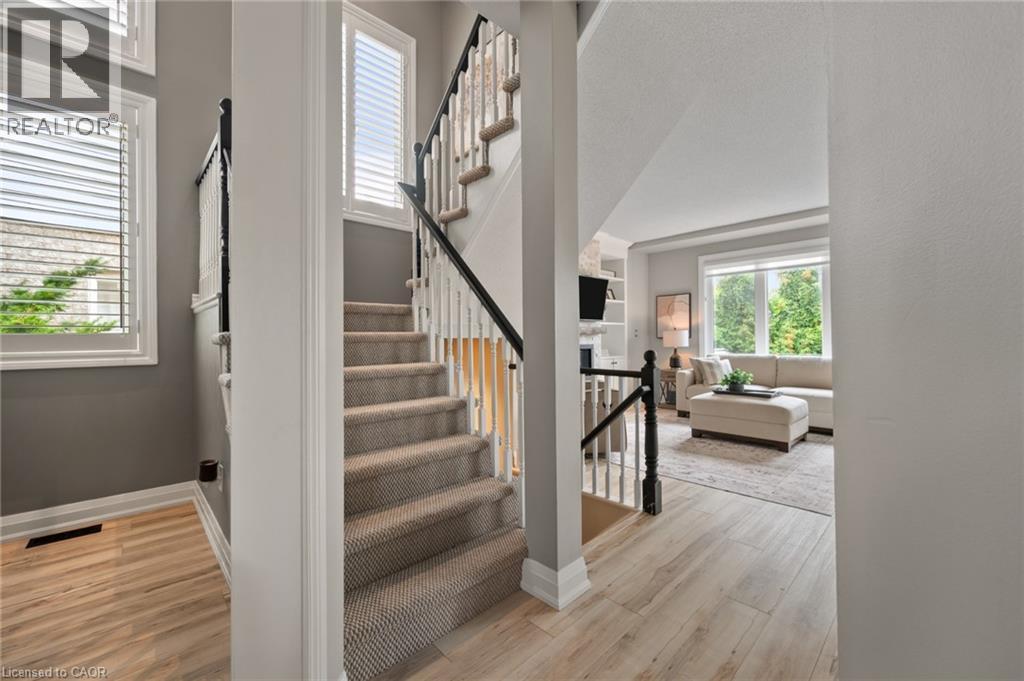 2154 Woodglen Crescent, Burlington, Ontario  L7L 6G9 - Photo 8 - 40772596