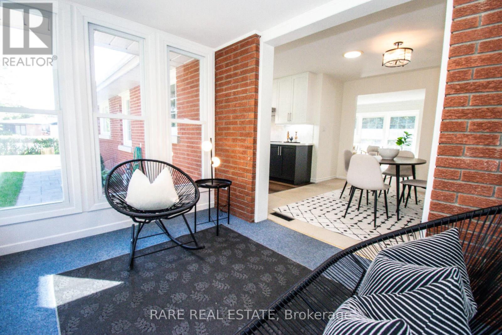 8 Brookside Avenue, Grimsby, Ontario  L3M 1W1 - Photo 14 - X12444317