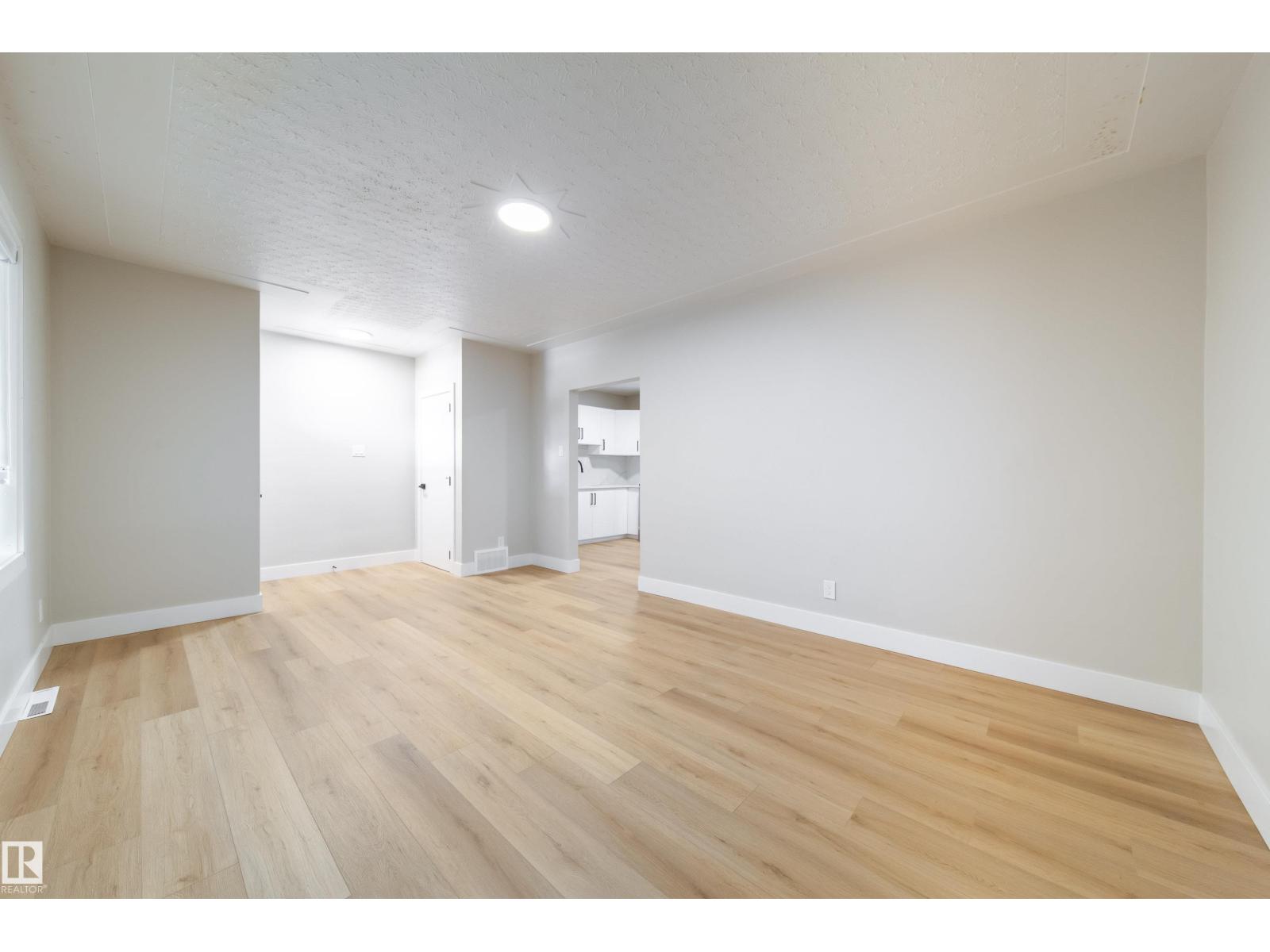 6418 132 Av Nw, Edmonton, Alberta  T5A 0J8 - Photo 8 - E4460929