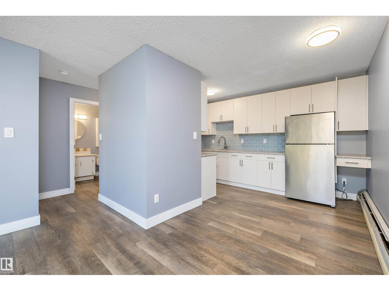 #301 10620 104 St Nw, Edmonton, Alberta  T5H 2W2 - Photo 3 - E4460932
