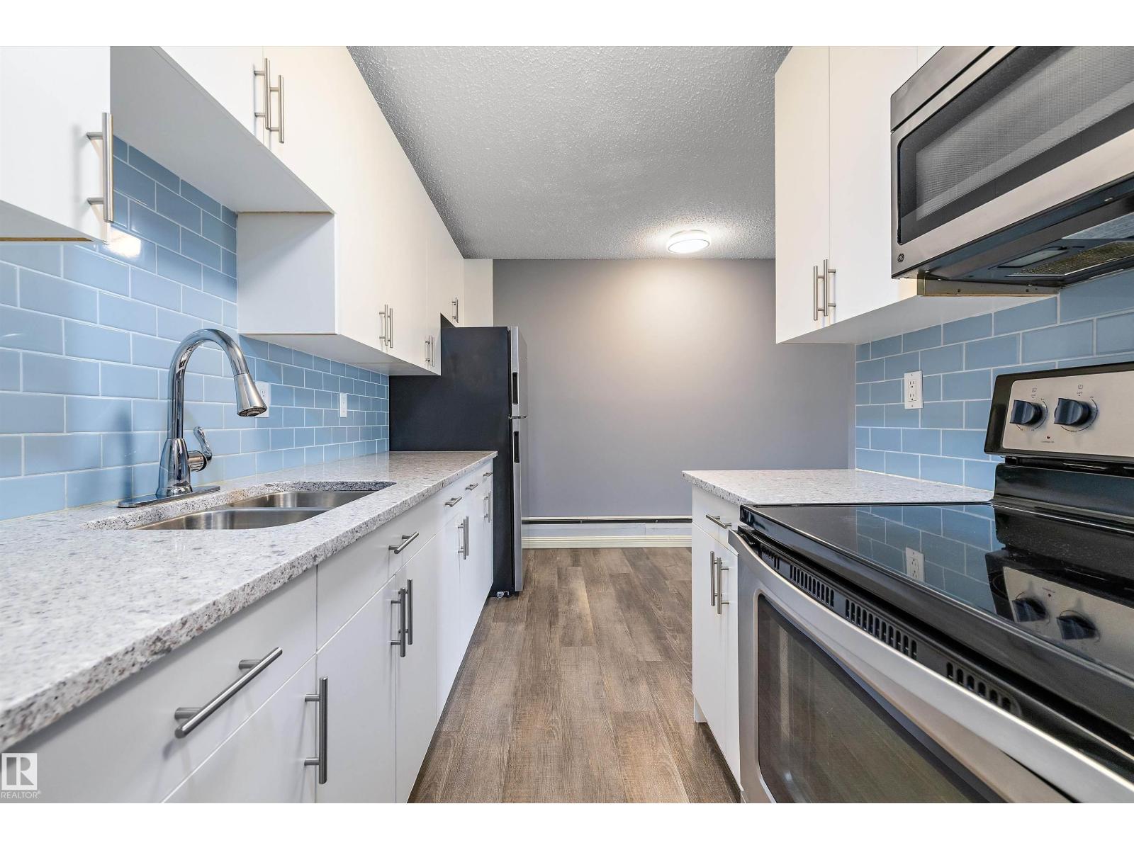 #301 10620 104 St Nw, Edmonton, Alberta  T5H 2W2 - Photo 5 - E4460932