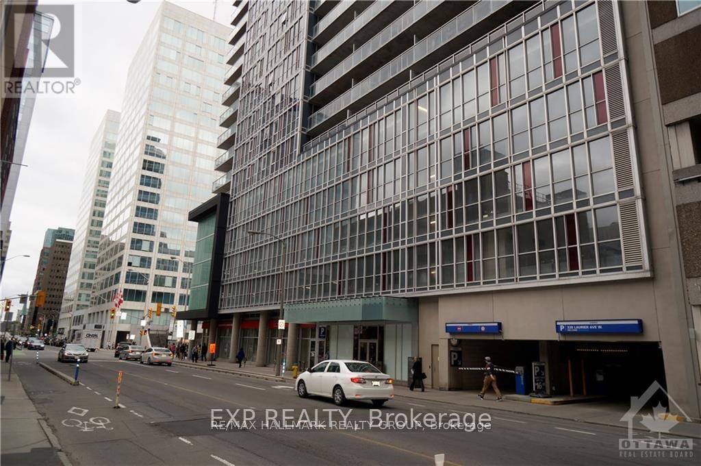 2102 - 324 Laurier Avenue W, Ottawa, Ontario  K1N 6P6 - Photo 2 - X12445604