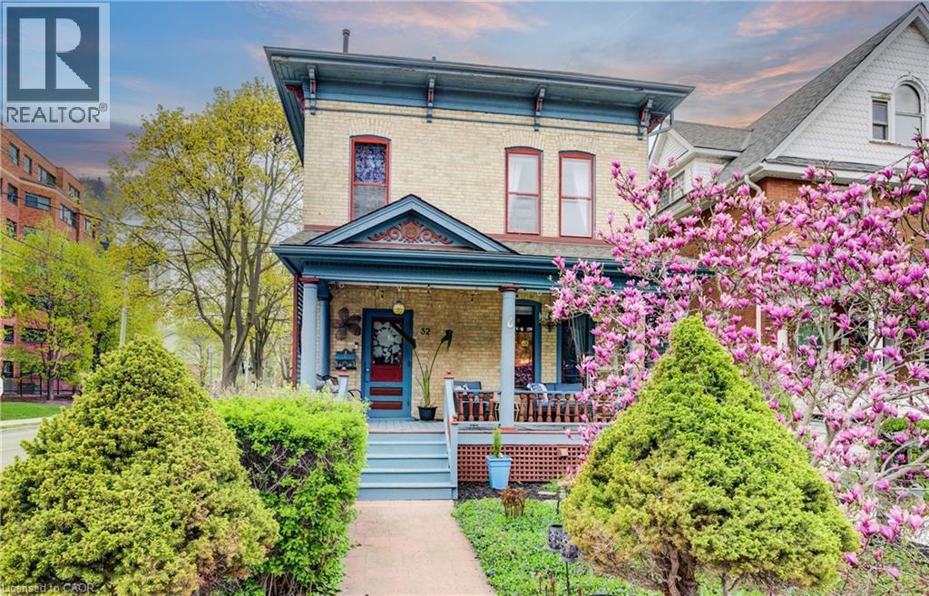 32 Ellen Street E, Kitchener, Ontario  N2H 1L4 - Photo 2 - 40776055