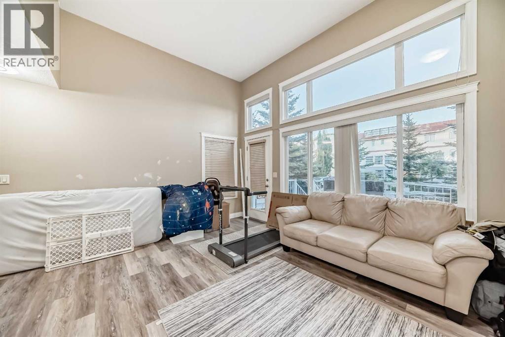 14 Dover Mews Se, Calgary, Alberta  T2B 0B6 - Photo 5 - A2257056