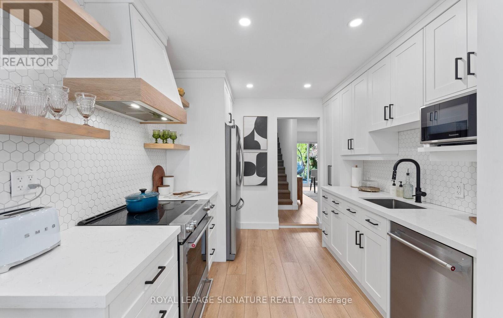 126 Twenty Second Street, Toronto, Ontario  M8V 3M4 - Photo 4 - W12442560