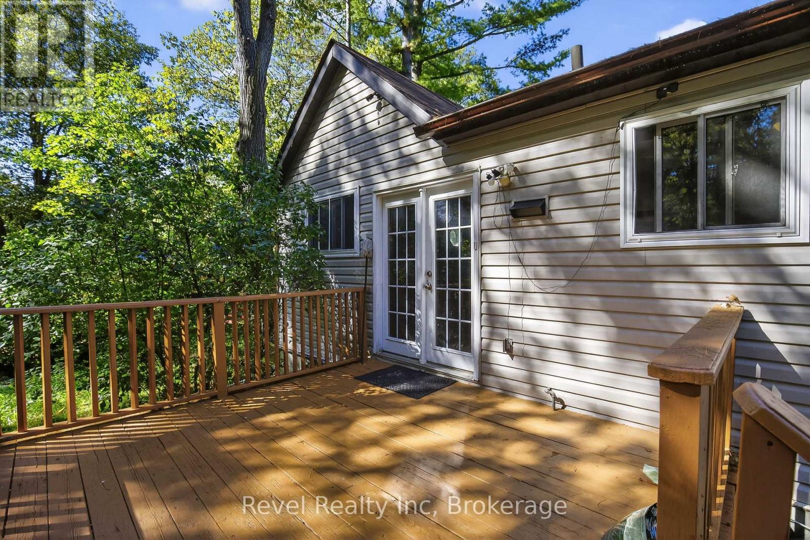203 Knox Road W, Wasaga Beach, Ontario  L9Z 2A7 - Photo 17 - S12445625