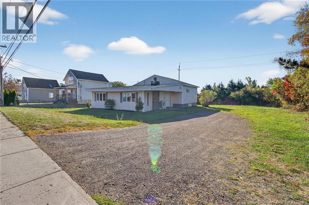 240 Highlandview Road, Moncton, New Brunswick  E1A 2L3 - Photo 1 - NB127909