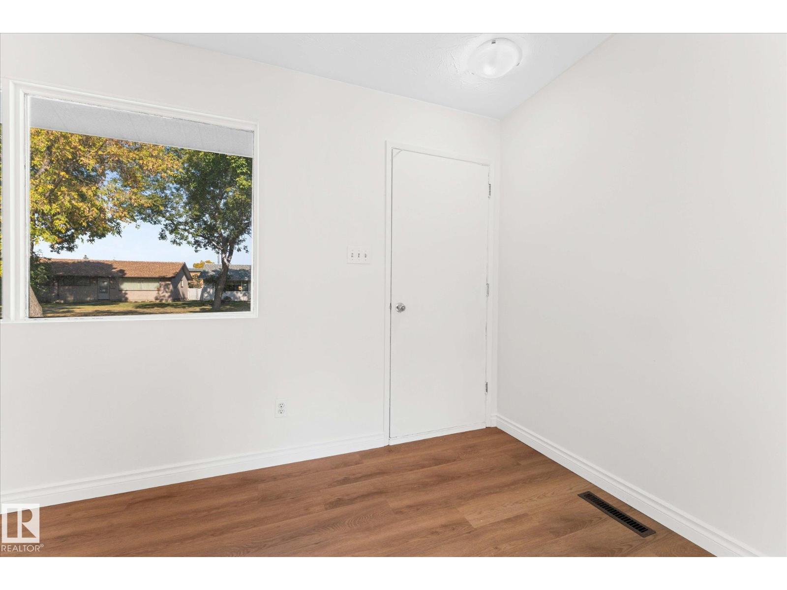 16437 106 Av Nw, Edmonton, Alberta  T5P 0X1 - Photo 3 - E4460934