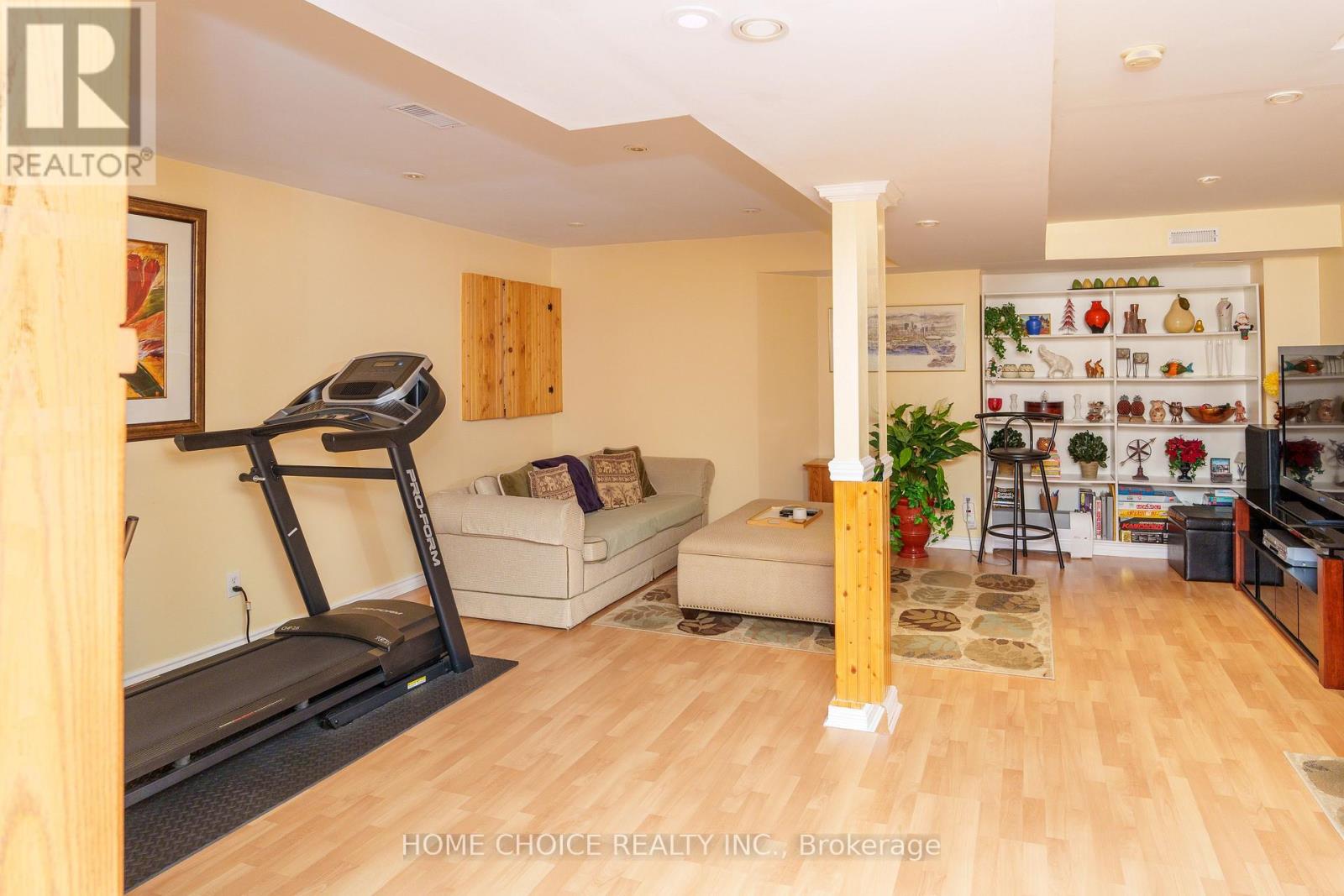 914 Applecroft Circle, Mississauga, Ontario  L5V 2A7 - Photo 20 - W12445611