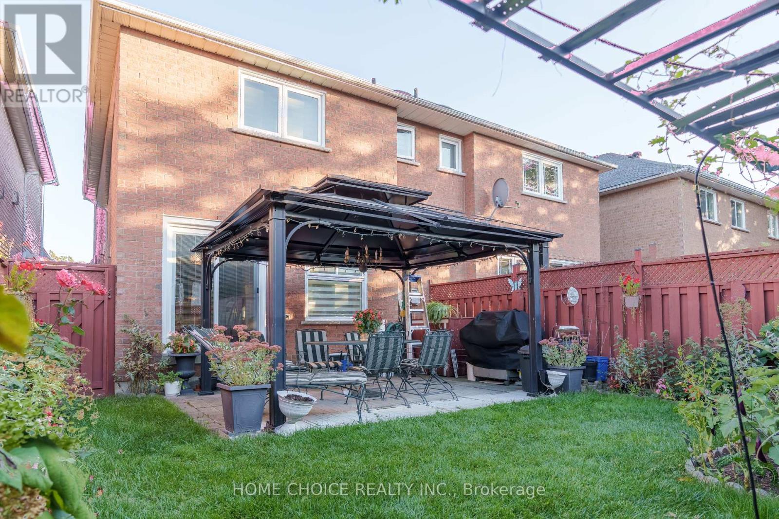 914 Applecroft Circle, Mississauga, Ontario  L5V 2A7 - Photo 26 - W12445611