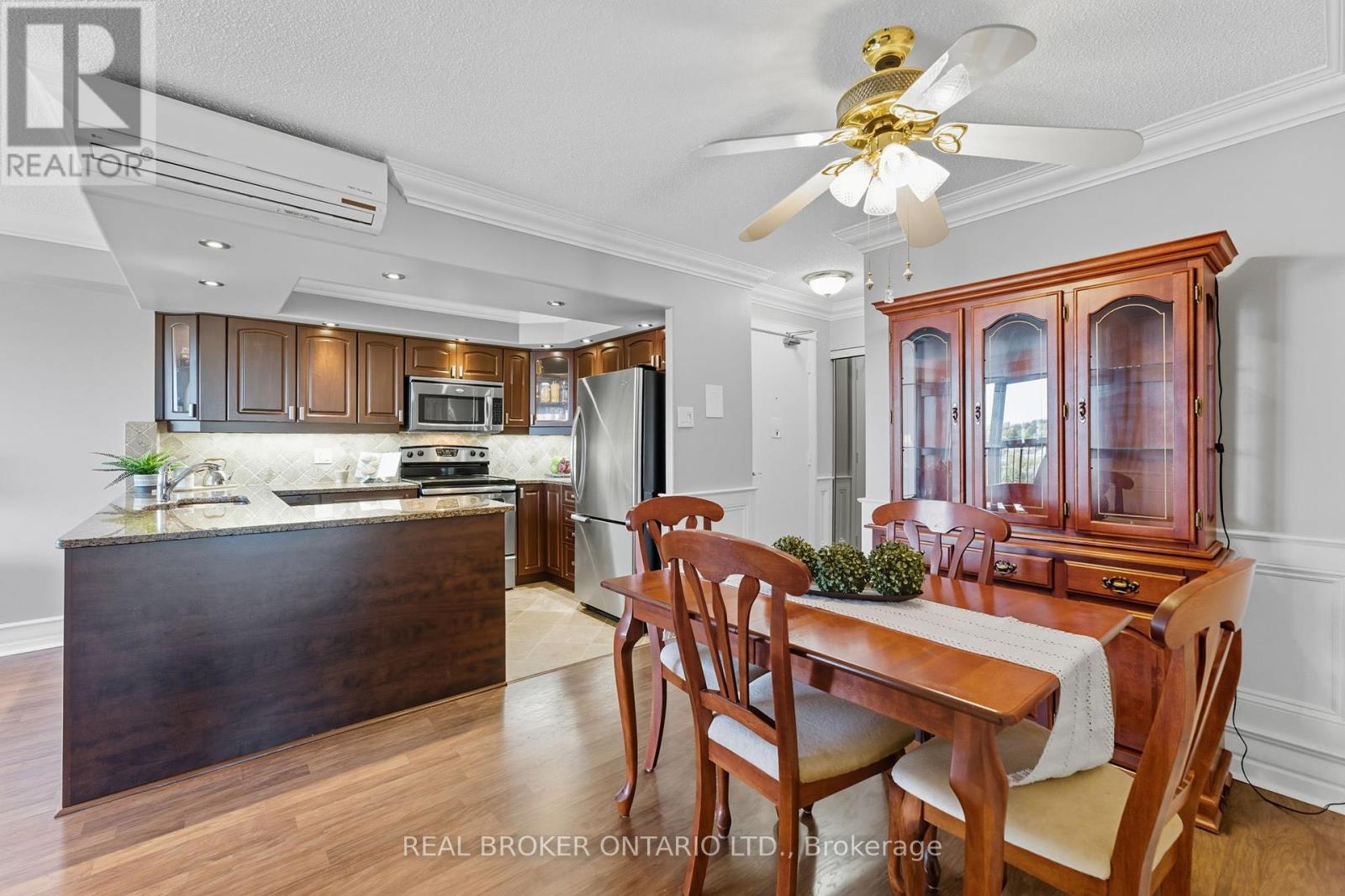 907 - 158c Mcarthur Avenue, Ottawa, Ontario  K1L 8E7 - Photo 8 - X12445612