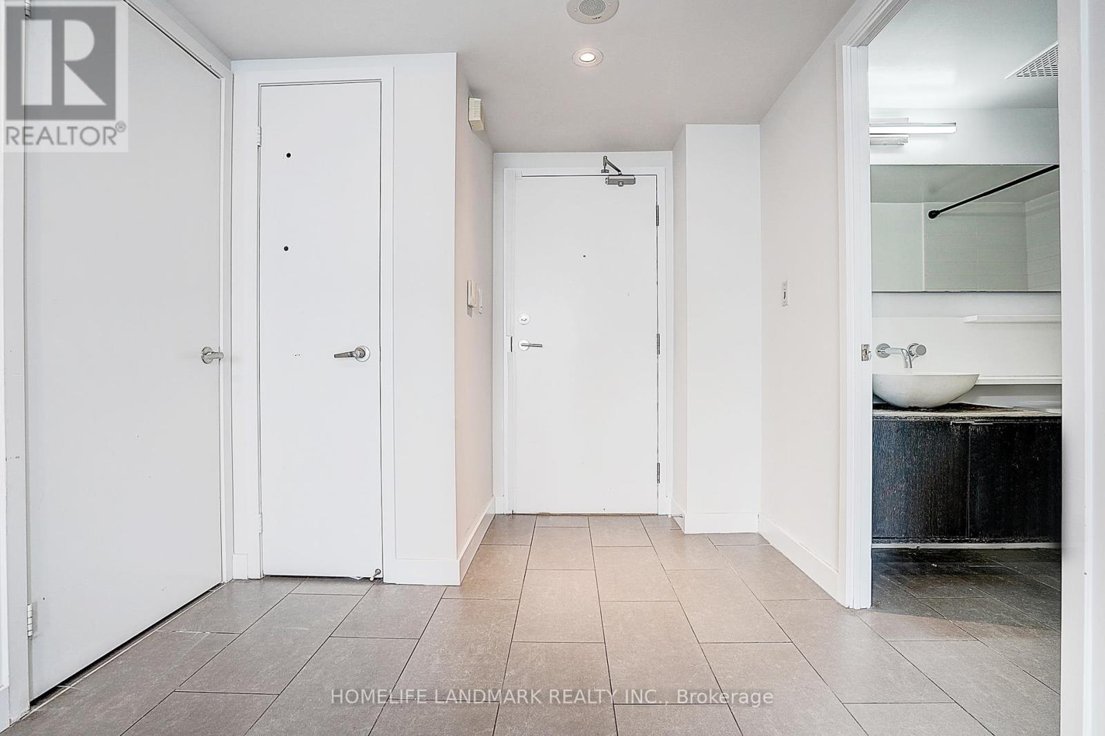 4602 - 15 Fort York Boulevard, Toronto, Ontario  M5V 3Y4 - Photo 5 - C12445615