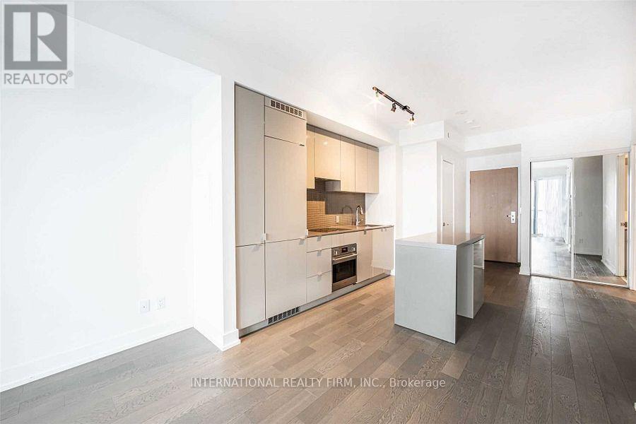 4806 - 7 Grenville Street, Toronto, Ontario  M4Y 1A1 - Photo 14 - C12445616