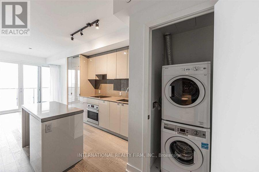4806 - 7 Grenville Street, Toronto, Ontario  M4Y 1A1 - Photo 8 - C12445616