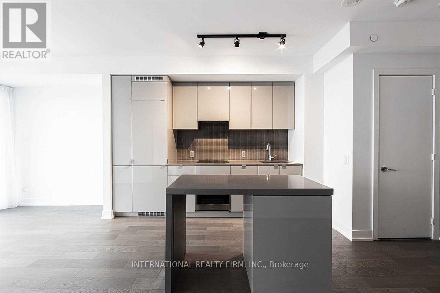 4806 - 7 Grenville Street, Toronto, Ontario  M4Y 1A1 - Photo 9 - C12445616
