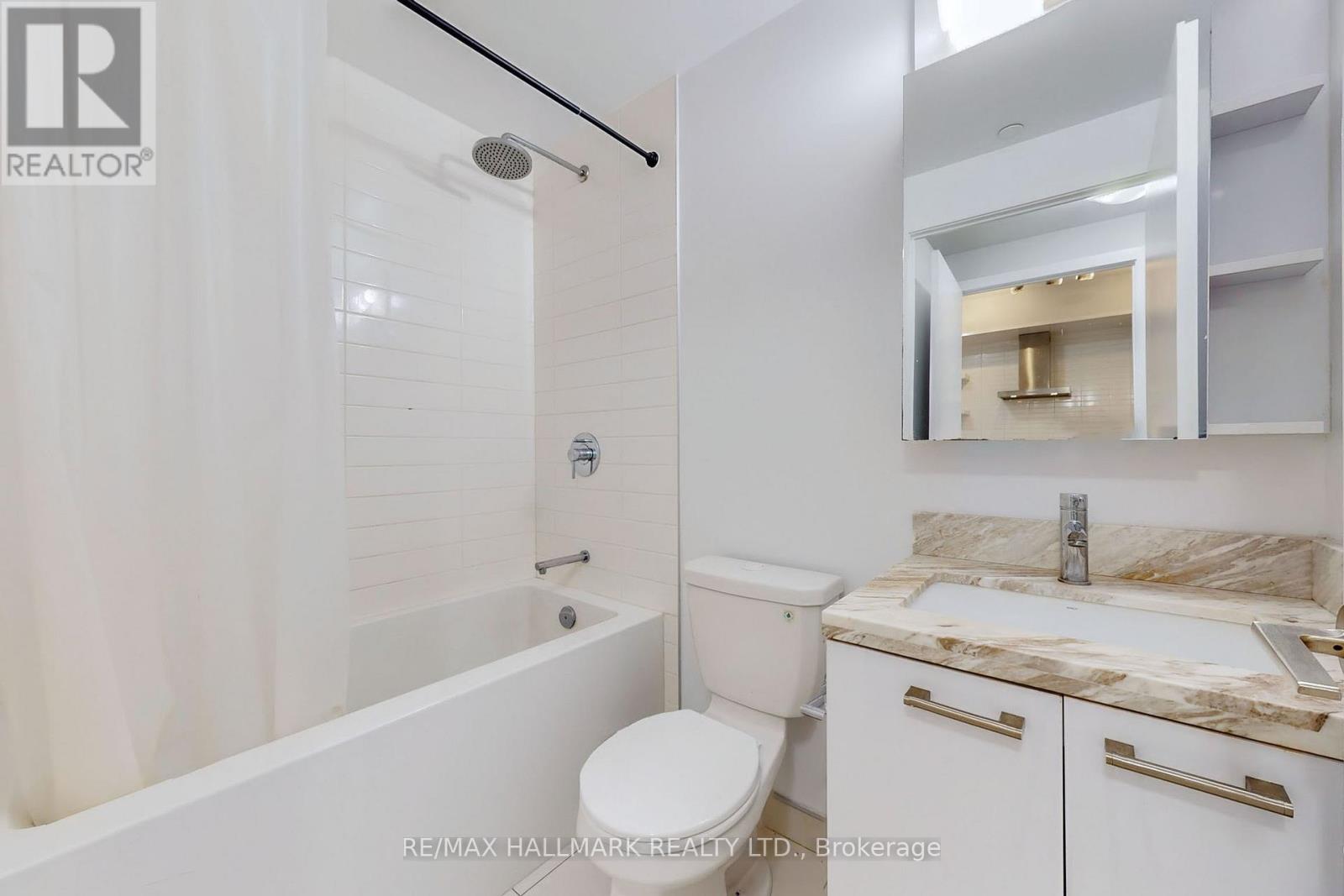313 - 2221 Yonge Street, Toronto (Mount Pleasant West), Ontario  M4S 2B4 - Photo 11 - C12445618