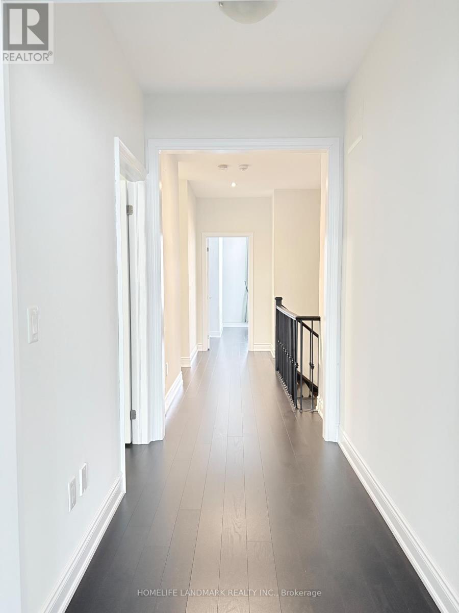 96 Threshing Mill Boulevard, Oakville, Ontario  L6H 7C5 - Photo 20 - W12406795