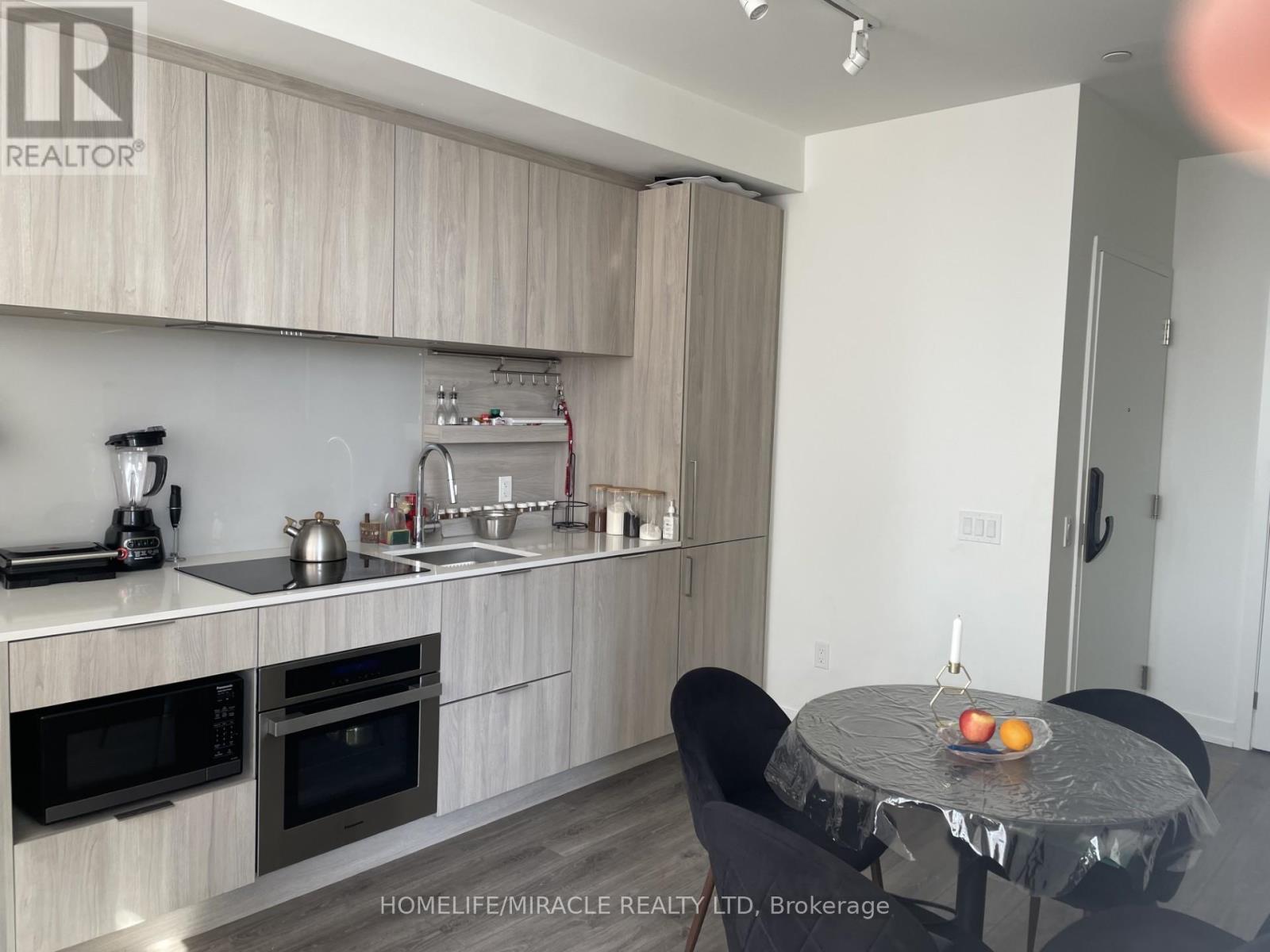 1411 - 28 ANN STREET, Mississauga, Ontario