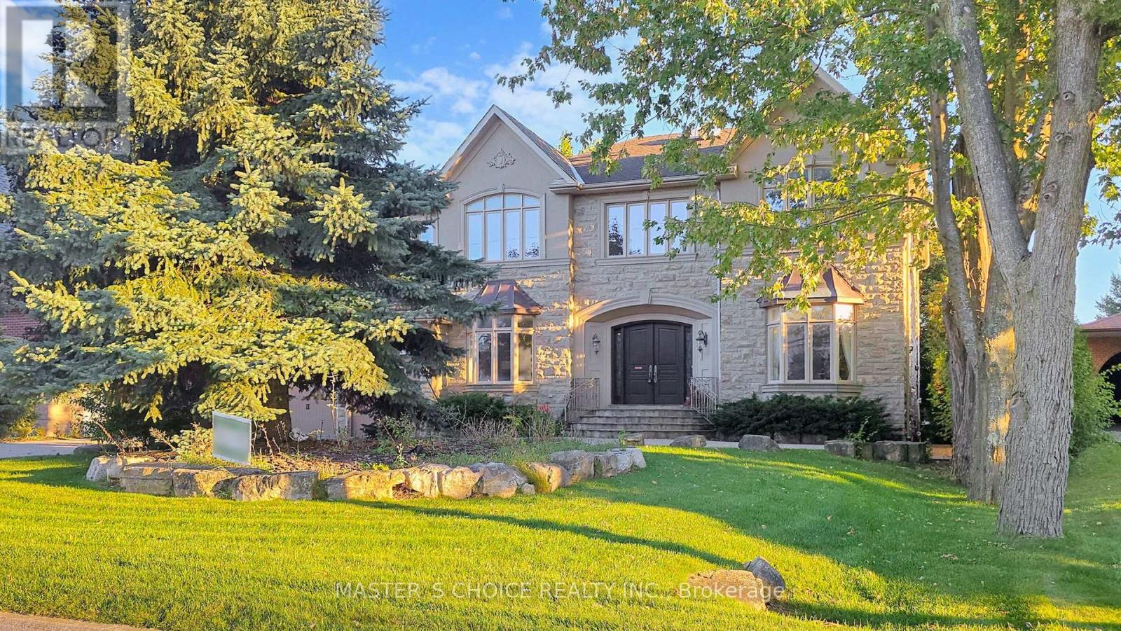 177 Duncan Road, Richmond Hill, Ontario  L4C 6J5 - Photo 4 - N12384631