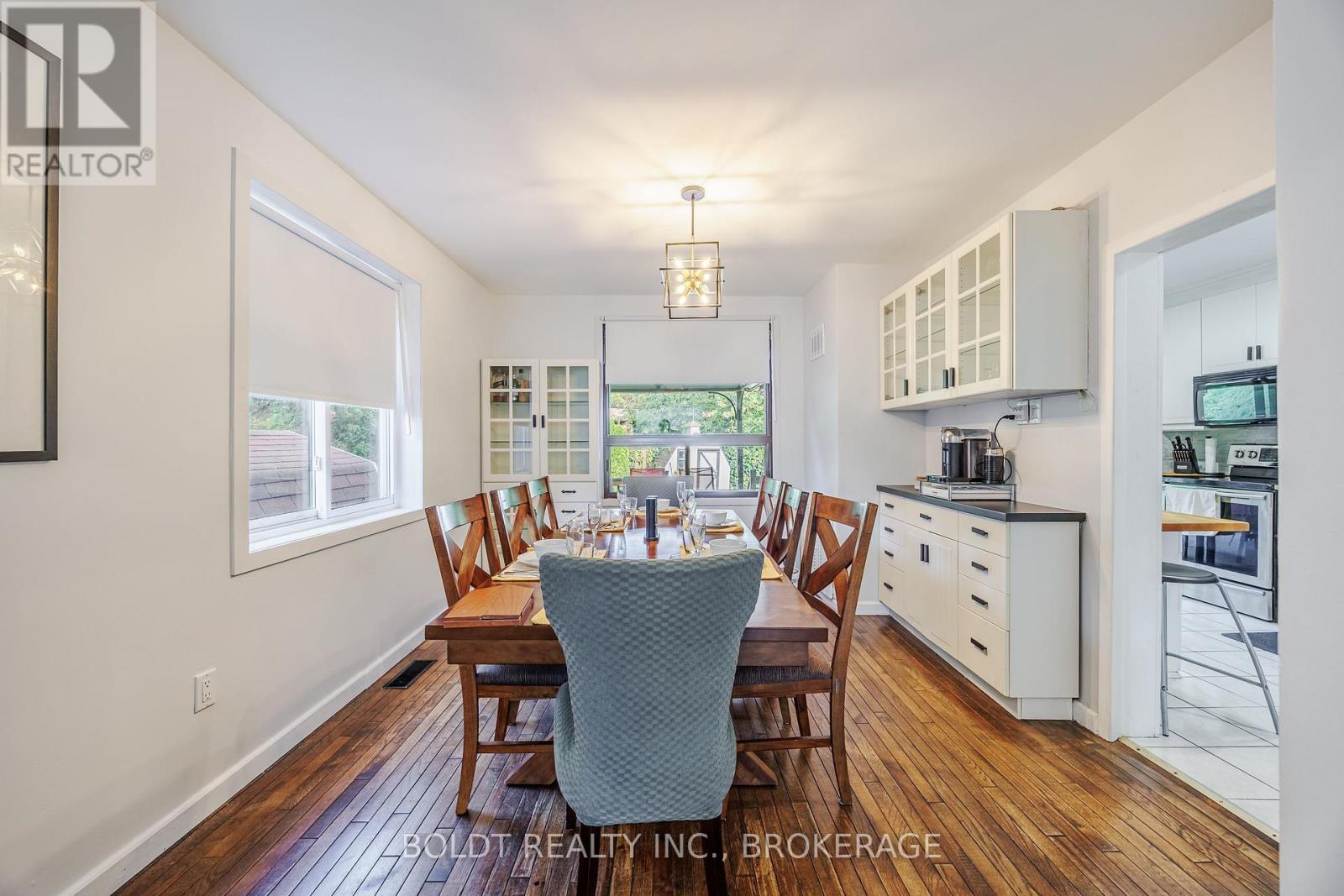 720 Niagara Street, St. Catharines, Ontario  L2M 3R9 - Photo 7 - X12428234