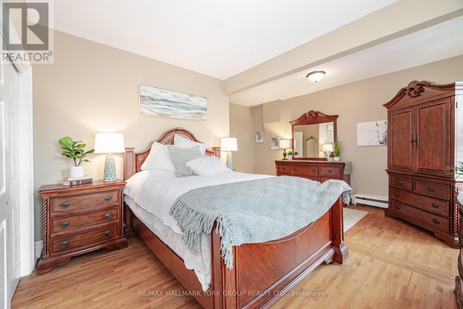390 Main Street, King (Schomberg), Ontario  L0G 1T0 - Photo 24 - N12445620