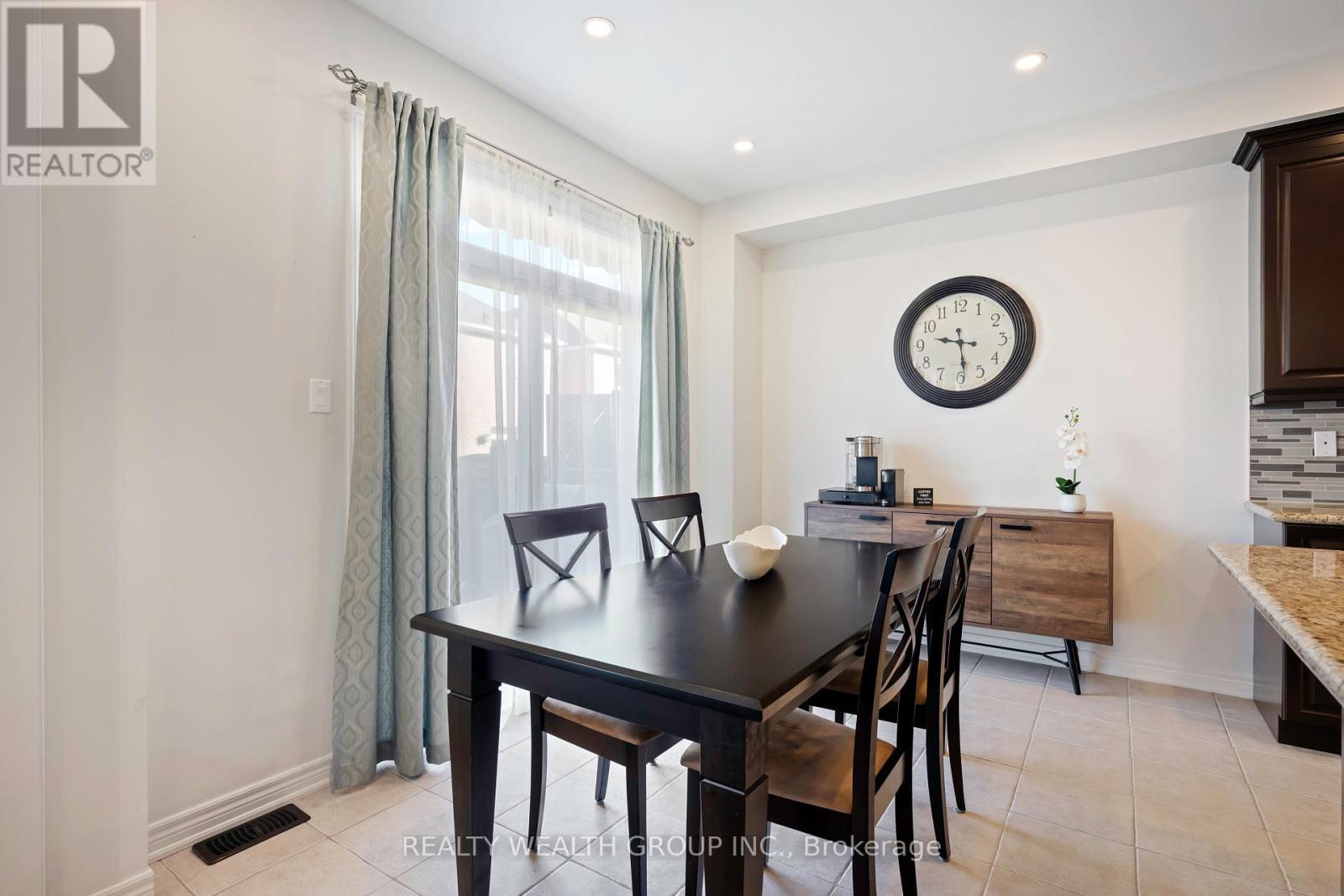 8 Homerton Avenue, Richmond Hill, Ontario  L4E 0V9 - Photo 15 - N12445621
