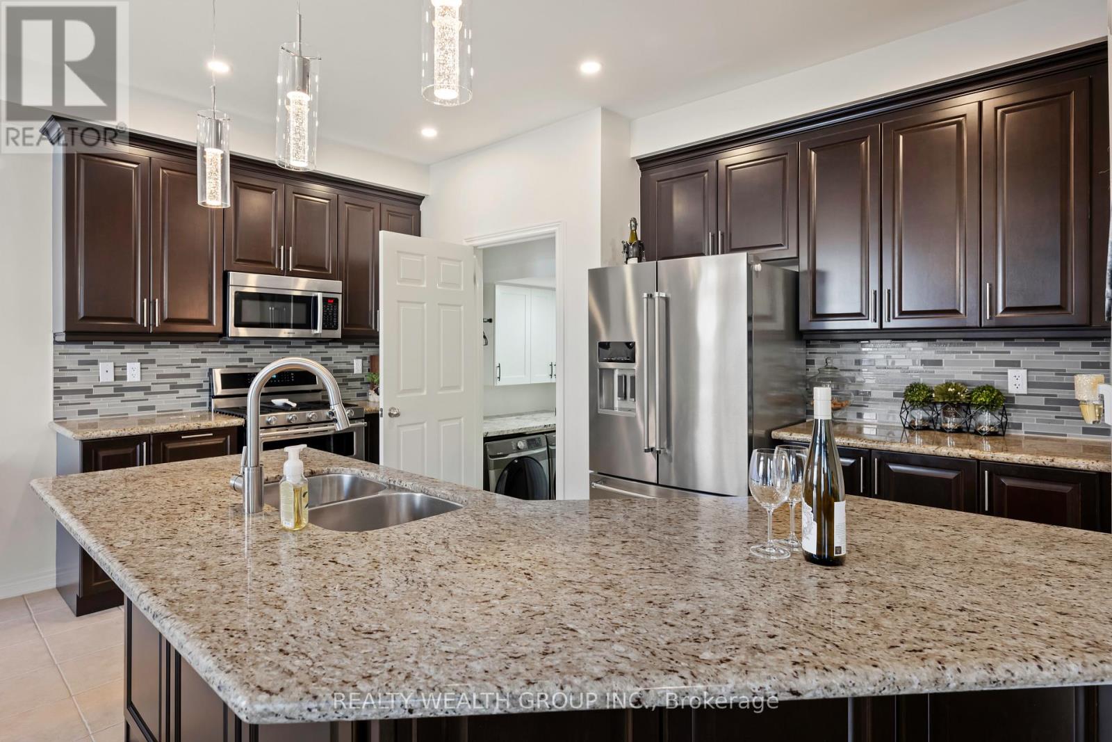 8 Homerton Avenue, Richmond Hill, Ontario  L4E 0V9 - Photo 16 - N12445621