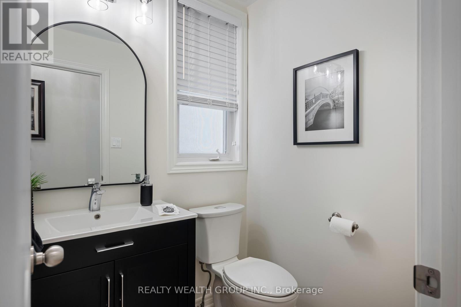 8 Homerton Avenue, Richmond Hill, Ontario  L4E 0V9 - Photo 7 - N12445621