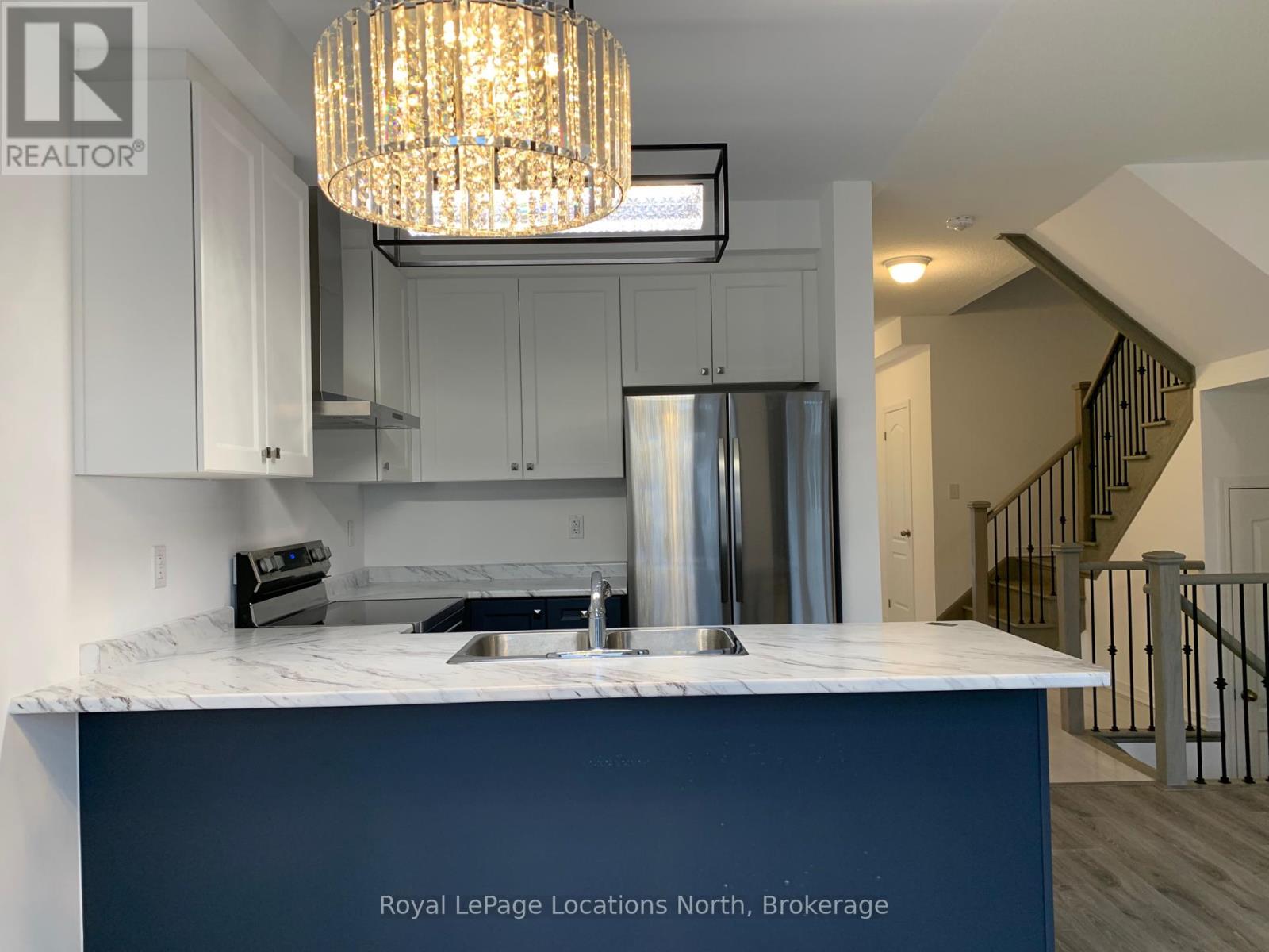 15 Kirby Avenue, Collingwood, Ontario  L9Y 3V3 - Photo 3 - S12445629