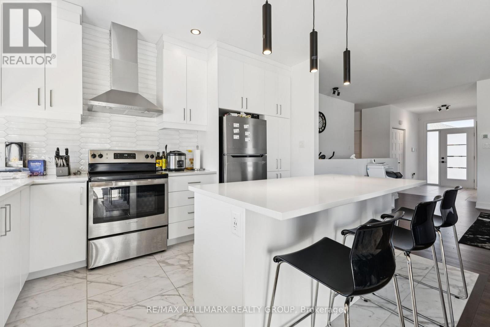 58 Rutile Street, Clarence-Rockland, Ontario  K4K 0M6 - Photo 4 - X12445630