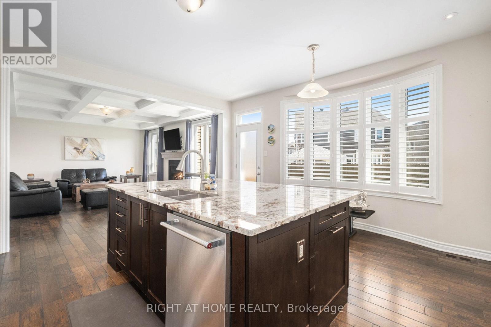 186 Lamprey Street, Ottawa, Ontario  K2J 6C3 - Photo 6 - X12445632
