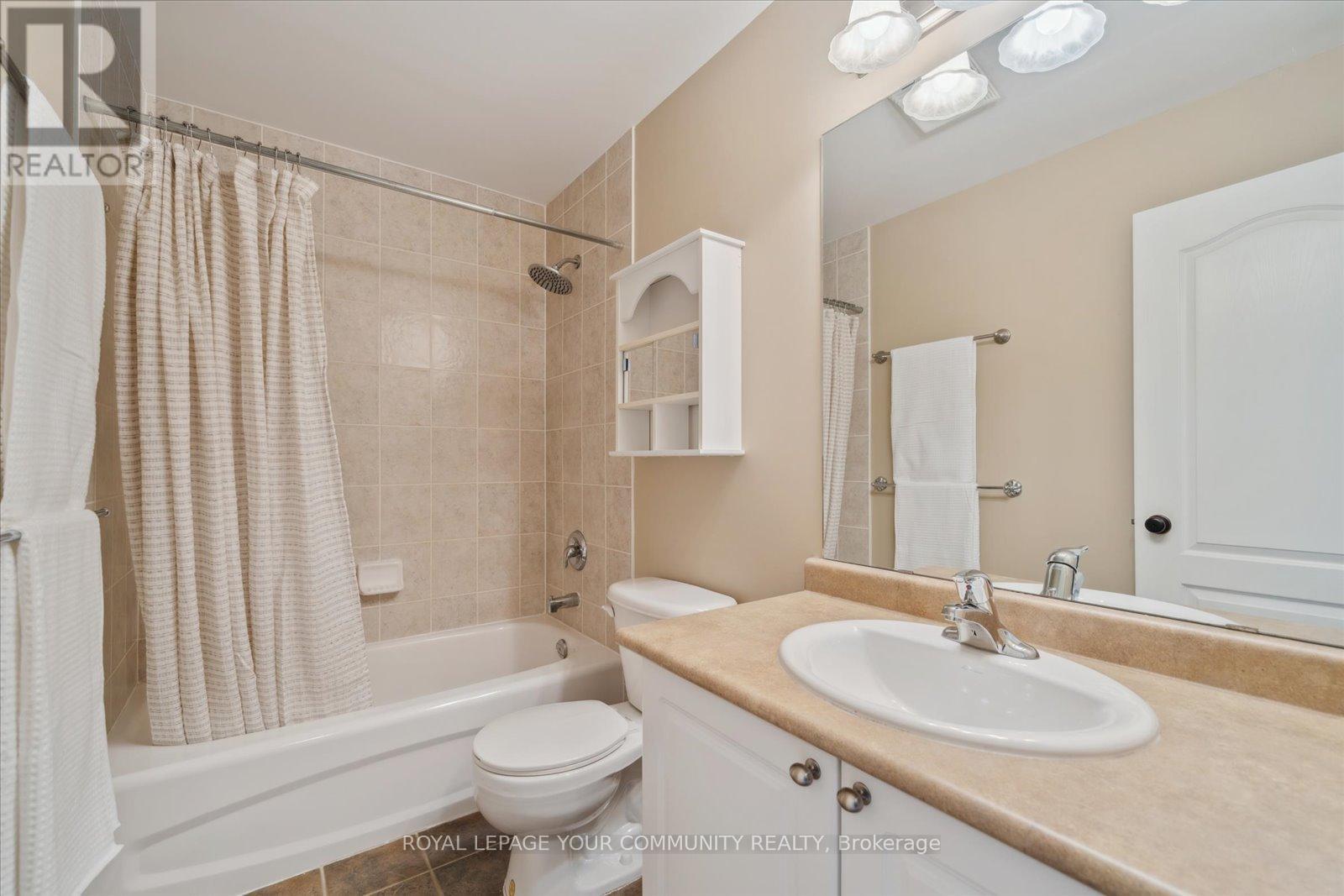 118 Chapman Court, Aurora, Ontario  L4G 0E2 - Photo 36 - N12419147