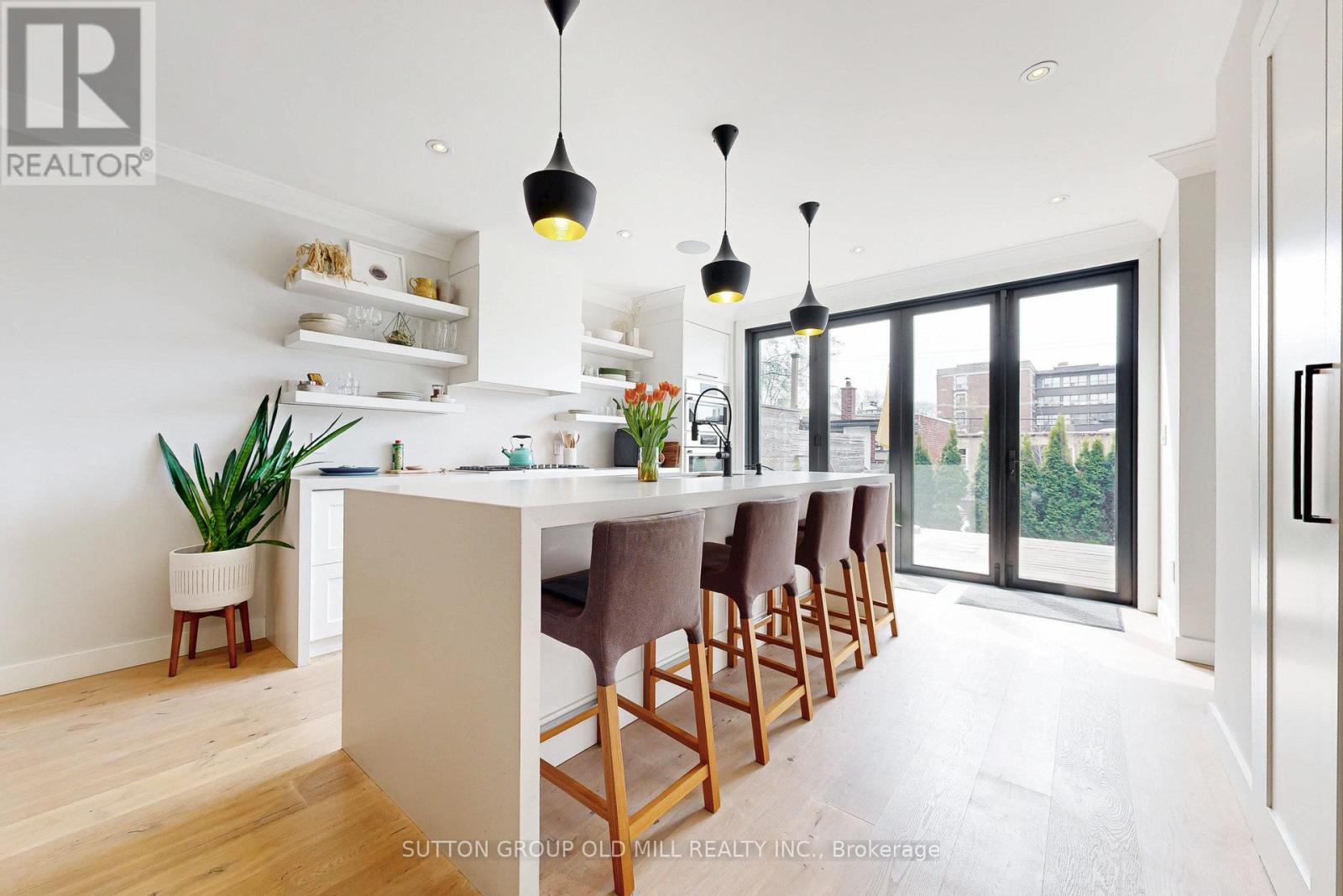 17 Grafton Avenue, Toronto, Ontario  M6R 1C3 - Photo 12 - W12408771