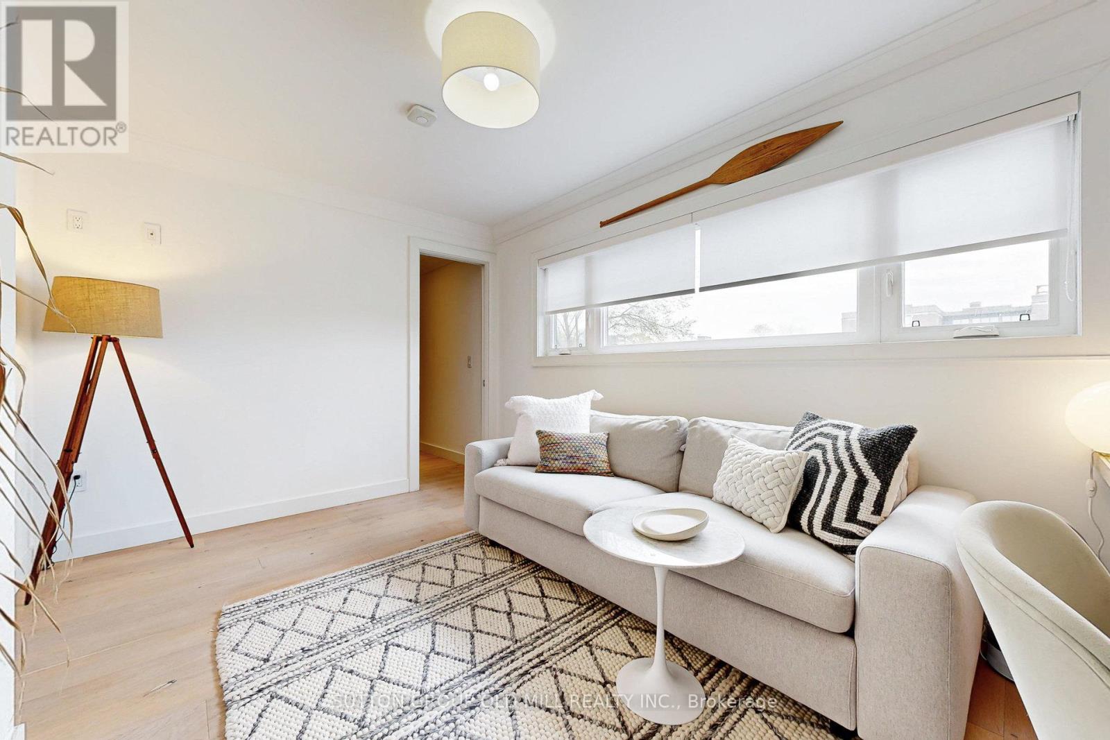 17 Grafton Avenue, Toronto, Ontario  M6R 1C3 - Photo 29 - W12408771