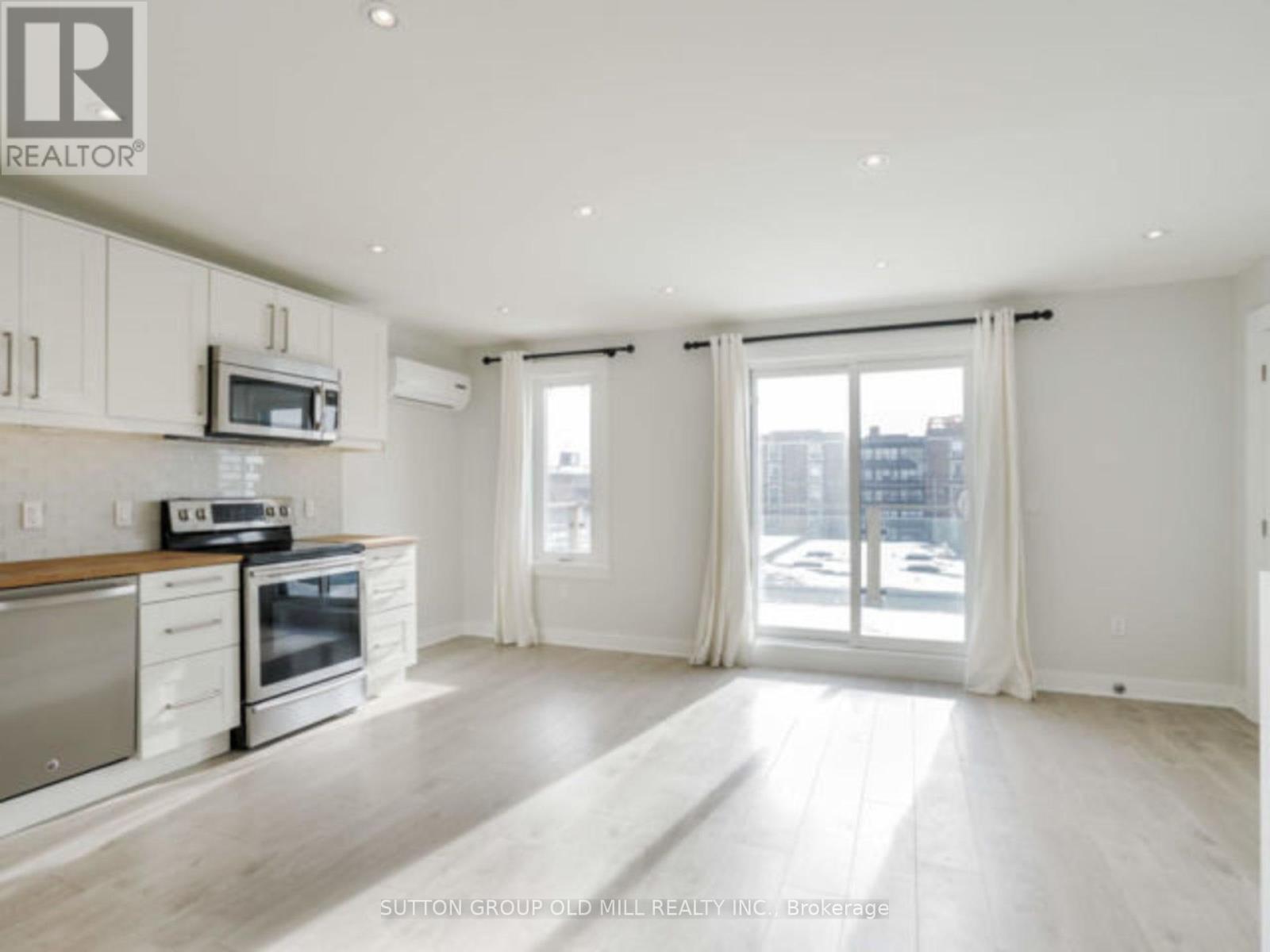 17 Grafton Avenue, Toronto, Ontario  M6R 1C3 - Photo 33 - W12408771
