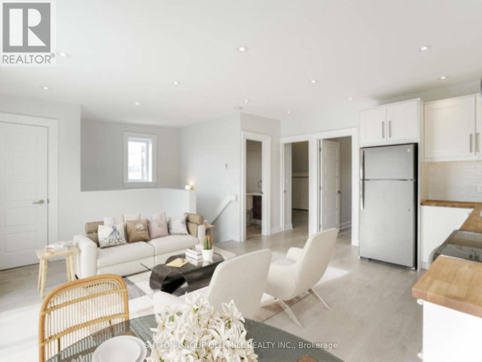 17 Grafton Avenue, Toronto, Ontario  M6R 1C3 - Photo 35 - W12408771