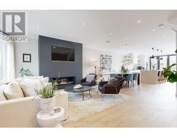 17 GRAFTON AVENUE, Toronto, Ontario