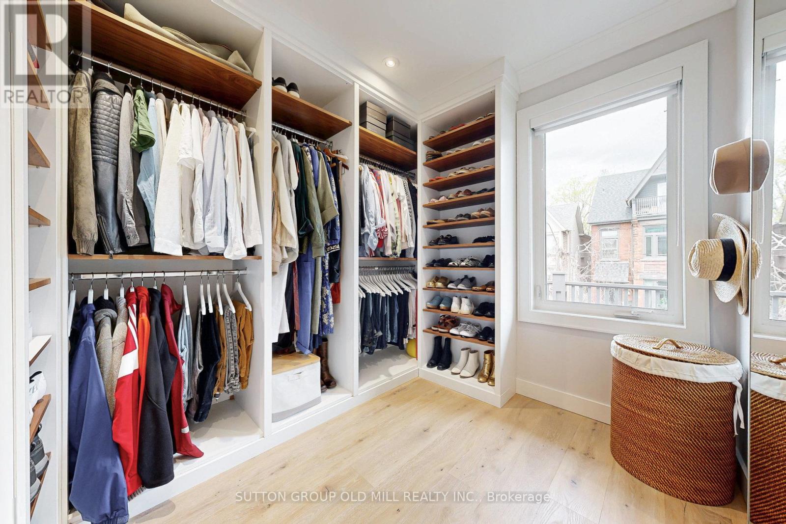 17 Grafton Avenue, Toronto, Ontario  M6R 1C3 - Photo 24 - W12408771