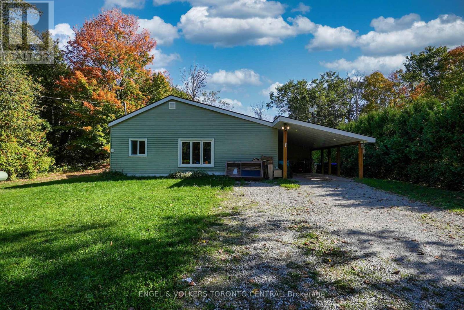 2165 Town Line, Severn, Ontario  L0K 1E0 - Photo 1 - S12445633