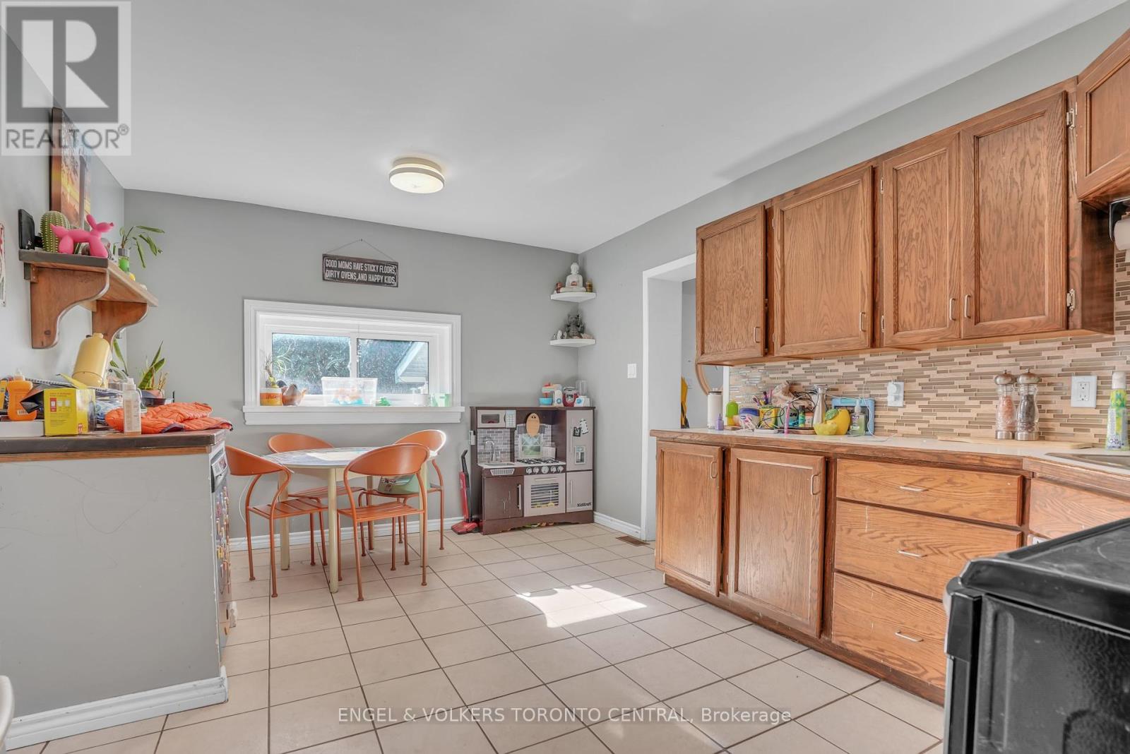 2165 Town Line, Severn, Ontario  L0K 1E0 - Photo 17 - S12445633