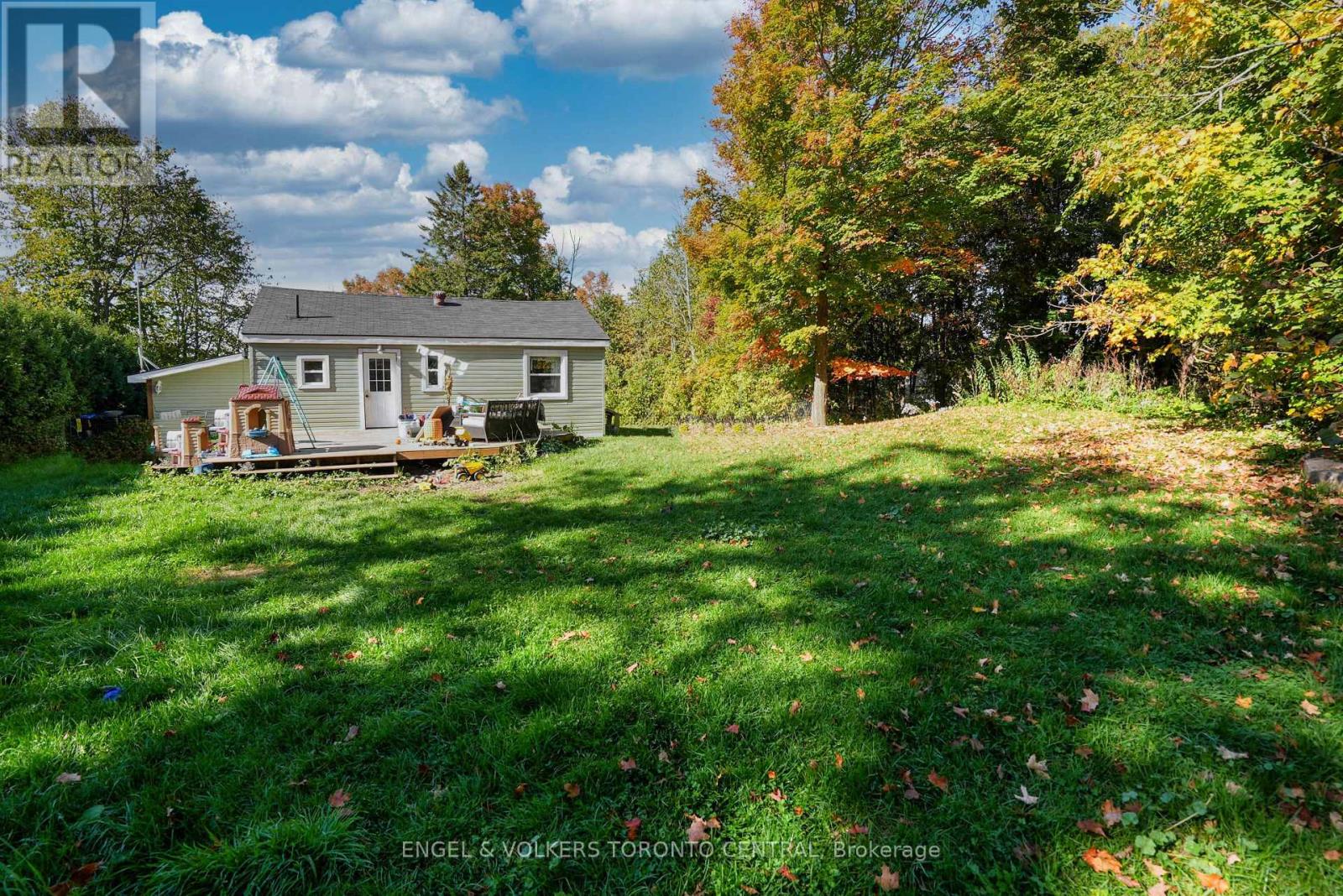 2165 Town Line, Severn, Ontario  L0K 1E0 - Photo 23 - S12445633